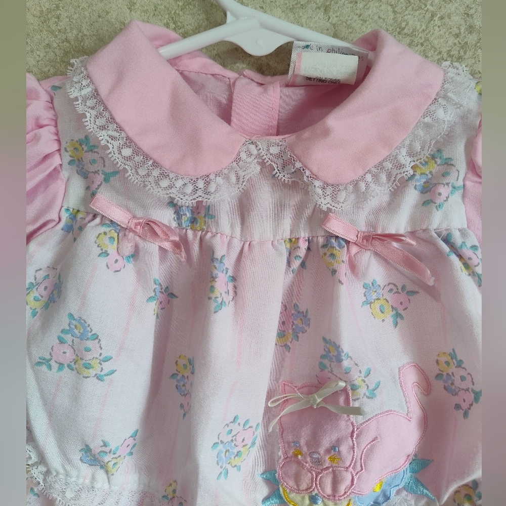 Vintage Mayfair Footed Romper 0-6 Month Kitten Cat Pink Lace Americana Peter Pan - Picture 2 of 15
